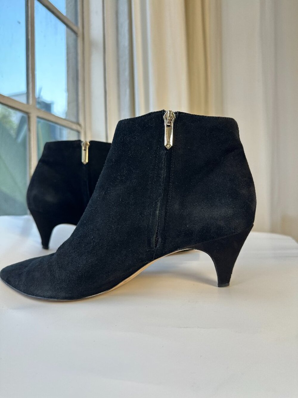 Sam Edelman Kinzey Black Suede Pointed Toe Kitten Heel Ankle Boots Size 10M